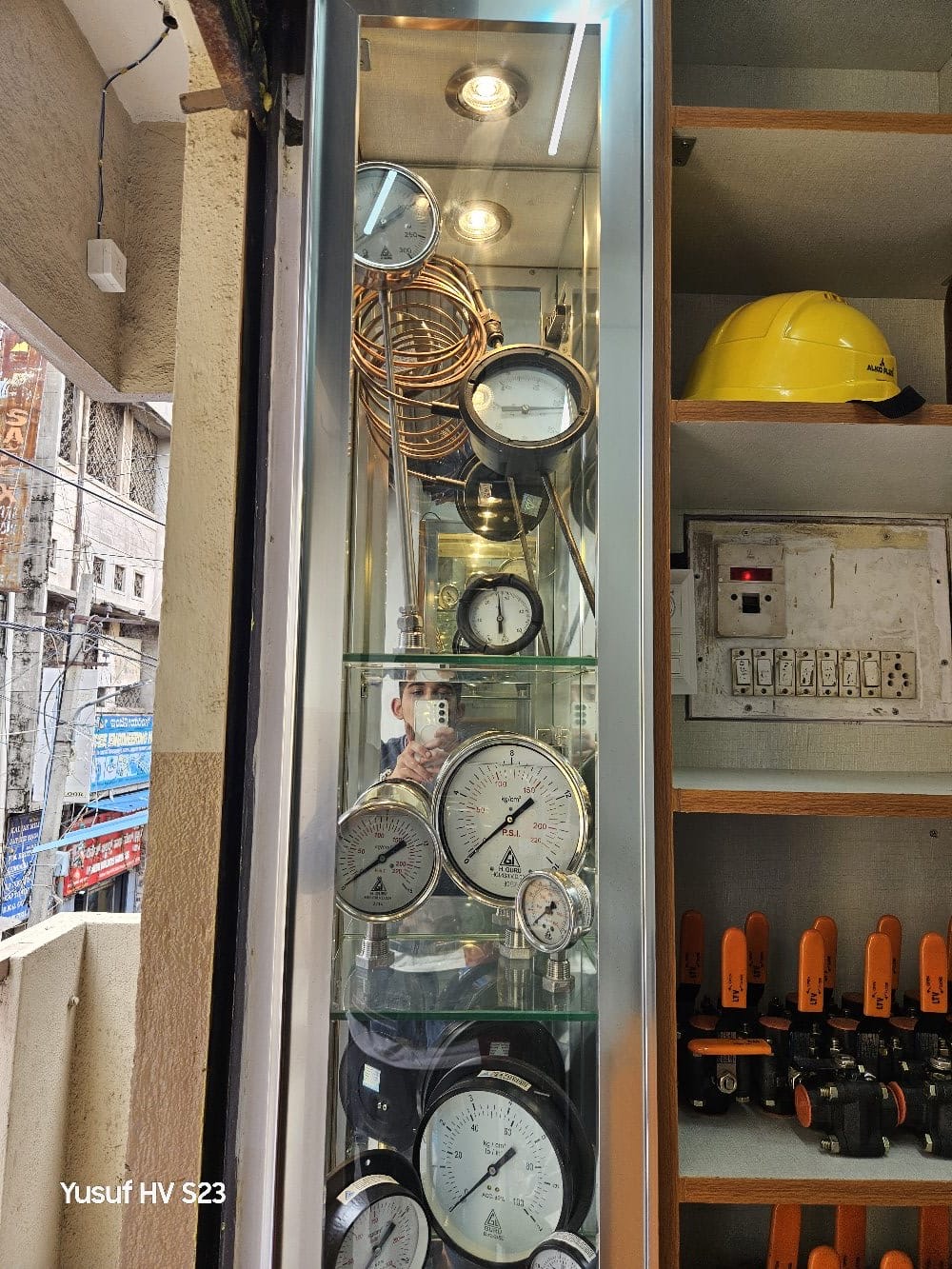 Pressure gauges display